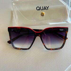 Quay level up sunglasses red top, gradient frame